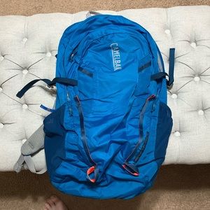 Camelbak Cloud Walker 18, blue